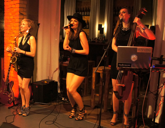 Damen Partyband und Jazzband im Two Buddas in Berlin