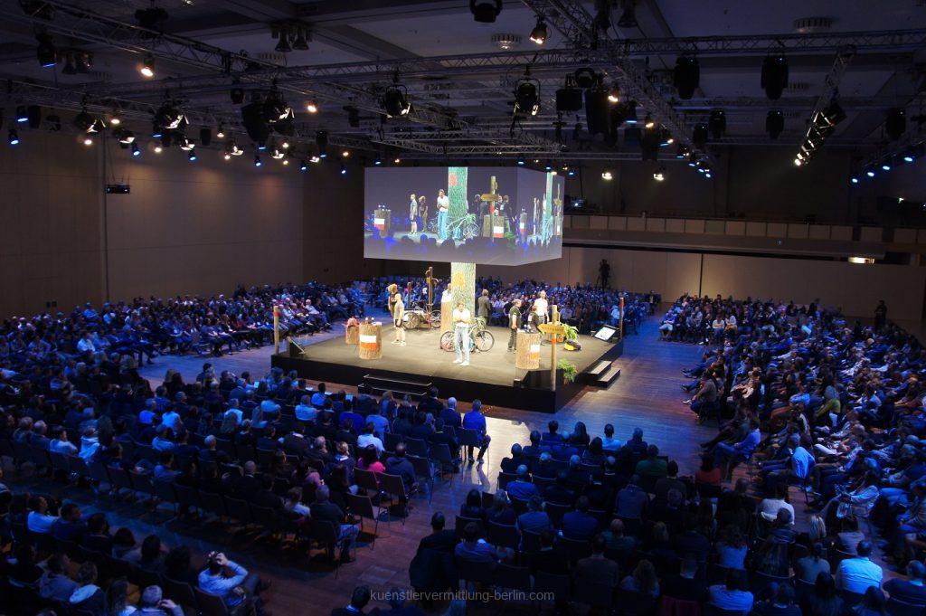 Bodypercussion-interaction-with-guest-germany