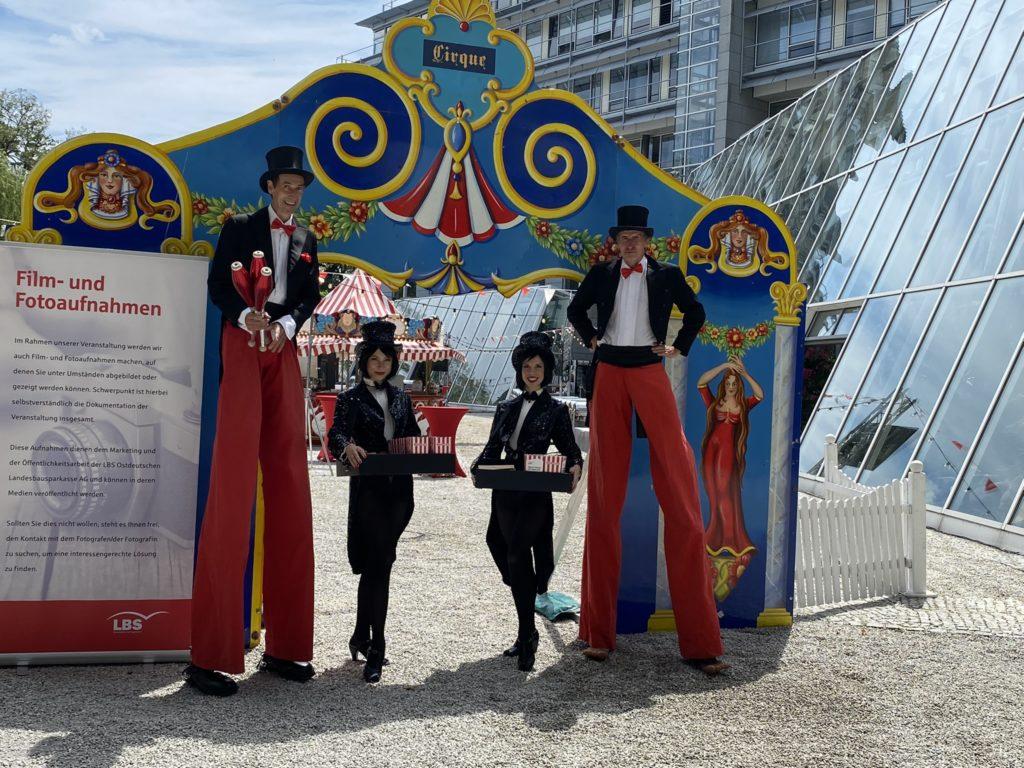 Alter-Jahrmarkt-Entertainment