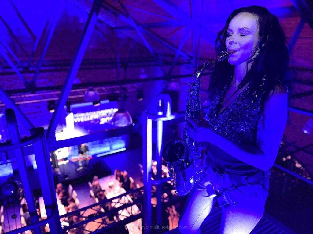 Vertical-Saxophonshow-berlin