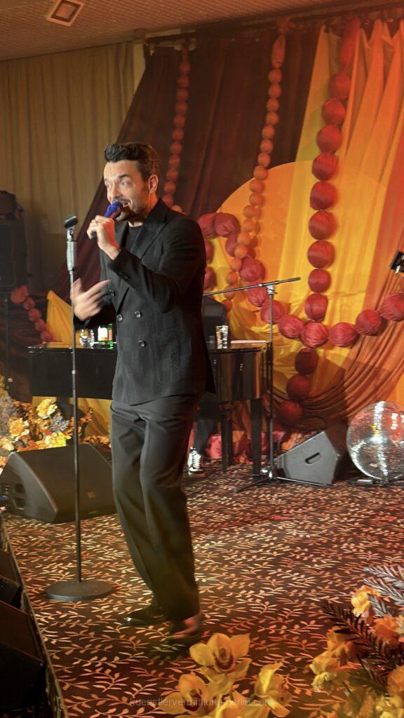 Giovanni Zarrella tritt live beim 50-jährigen Jubiläum der Ahorn Hotels auf, organisiert von Künstlervermittlung Berlin