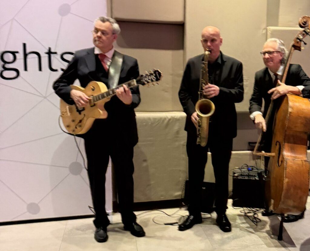 Jazz Trio begleitet Empfang, Cocktail und Dinner im Steigenberger Berlin mit dezenter Live-Jazzmusik