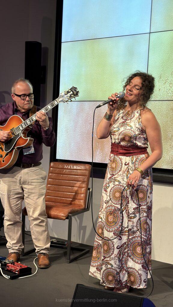 Lounge Jazz Duo at a corporate event at the Uber Eats Music Hall in Berlin