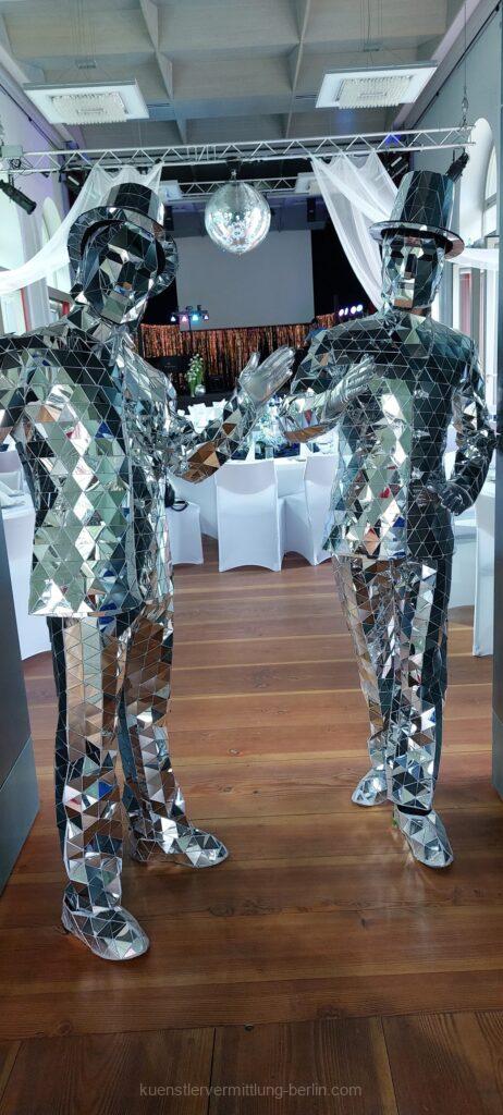 Spiegeltänzer-Mirror-Entertainer für Corporate Events oder private Hochzeiten immer ein Blockfang zur Party oder zum Welocme