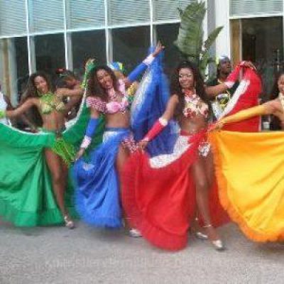 Brasilshow-walk-act-buchen-p73z0sobewjpeo5yp0k5ybv8dtdvj7acbe0vd5efg8