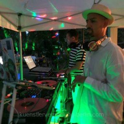 Club-DJ-Berlin-Buchen-p7lgbibcmv5242xk350v0zpjvl6xi7xa1sy94l1708
