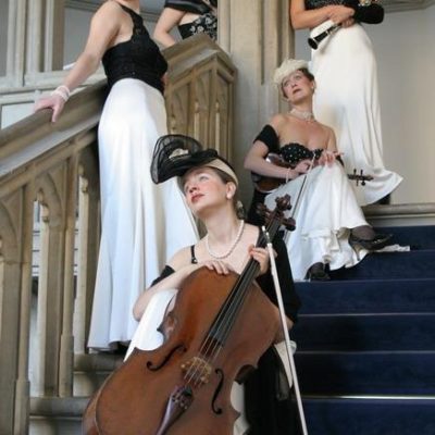 Frauen-Salon-Orchester