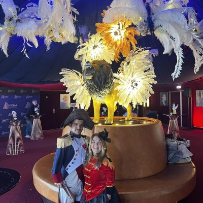 Erleben Sie unsere Greatest Showman-Inszenierung mit 60 Künstlern im TIPI Berlin – mit Tanz, Akrobatik, Schauspiel & Livegesang als exklusives Show-Opening für Ihr Event.