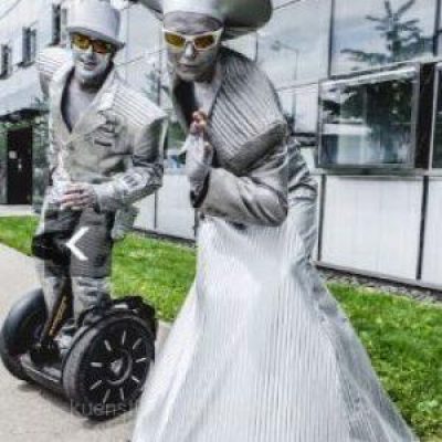 Hoverboard-walk-act-p63adkvxdvgv0lc8op5js70bshui410i2bel8k79a0