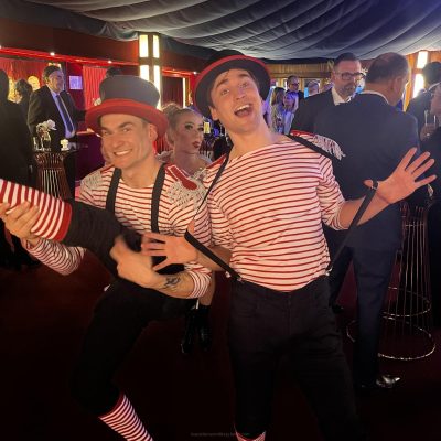 Greatest Showman Opening mit 60 Künstlern – Tanz, Akrobatik und Schauspiel im TIPI Berlin für exklusives Kundenevent