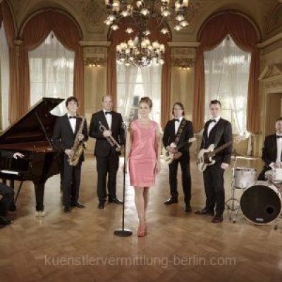 Partyband-gross-apr-scaled-p7bbidavfgv2dzjse9n533do9orihy9sessz1ho3w8