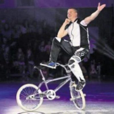Sportakrobatik-Show-p6qcjfv99myi7ugk90y78lo13m8st5t4blce5g4z3s