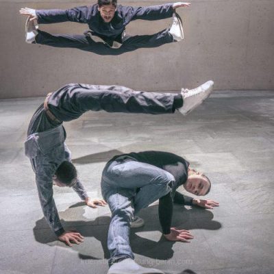 Streetacrobatik-Urband-Dance-entertainment-scaled-p5ydu3yw3evzsvbzzu5pimsuuhknm9o118yzjyh6dk
