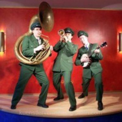 jazzband-flanierend-mobil-p7hkk5nidvlkp791nb5vhmwa8c31vbt1mxb5ql2gu0