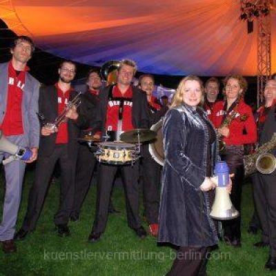 marching-partyband-mobile-band-p84oin1e4ljw3ci4v2k5v8hts3ysrc5bs1vpfb6svs