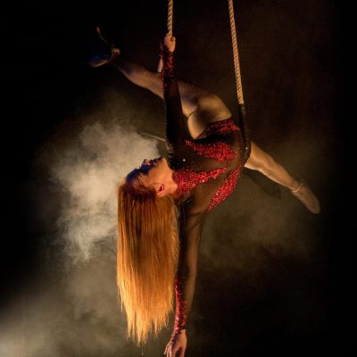 aerial acrobatics on ice_